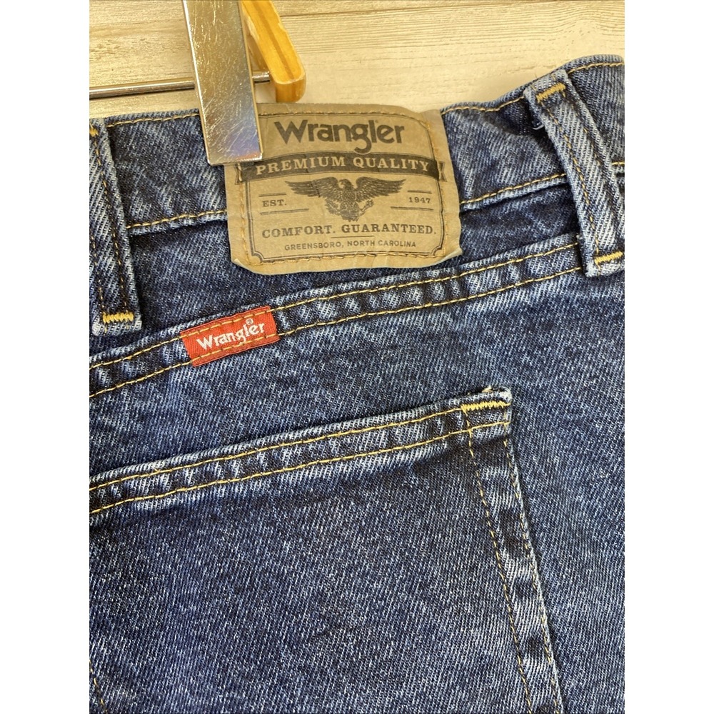 Wrangler Jean Shorts Men 46x9.5"Blue Denim Medium Wash Western Jorts Stretch - Picture 5 of 10